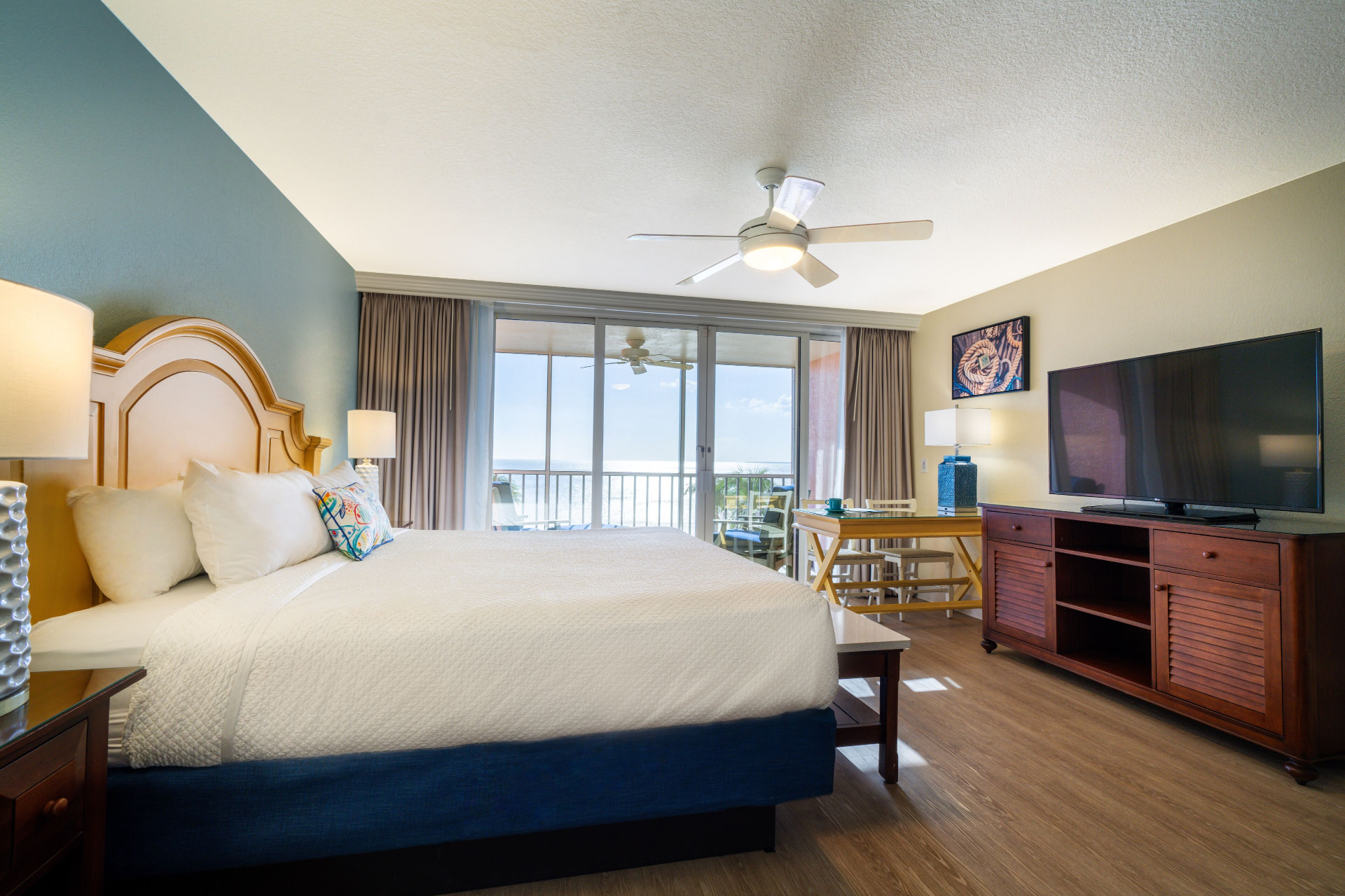 Gulf-view king guest room at Pink Shell Beach Resort with balcony overlooking the beach